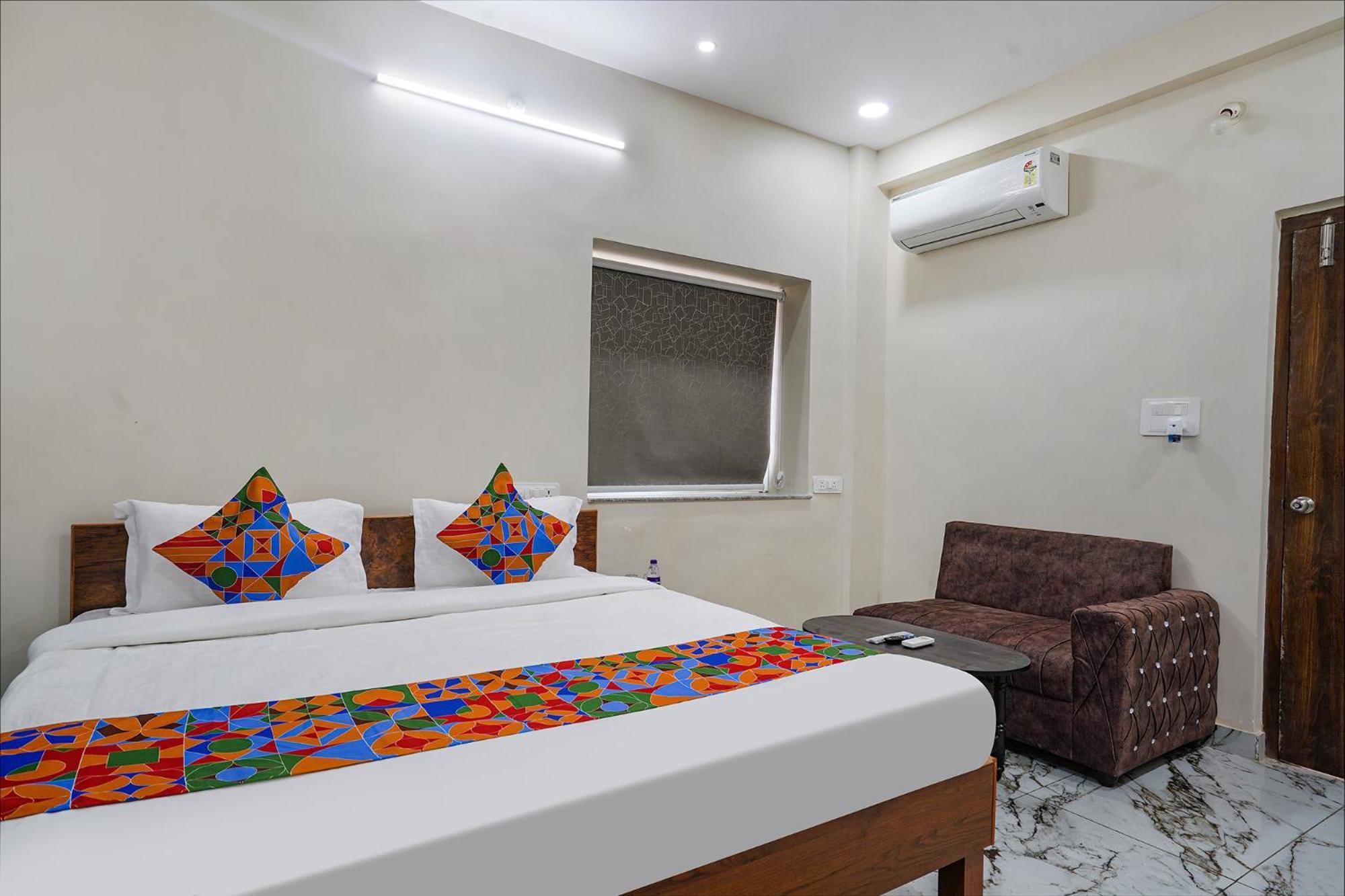 Fabhotel Perams Grand Inn - Hitech City Hyderabad Exterior photo